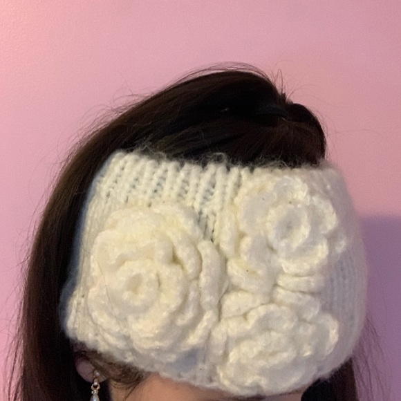 Warm knitted white headband ❄️ - Picture 1 of 3